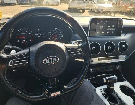 2021 Kia Stinger GT - Image 7 of 9