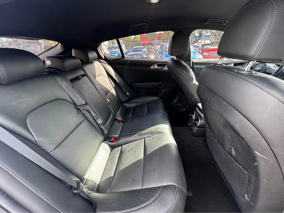 2021 Kia Stinger - Image 12 of 16