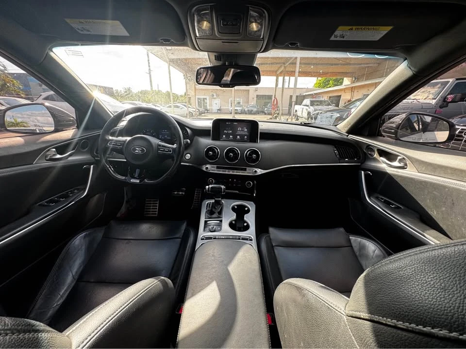 2021 Kia Stinger - Image 11 of 16