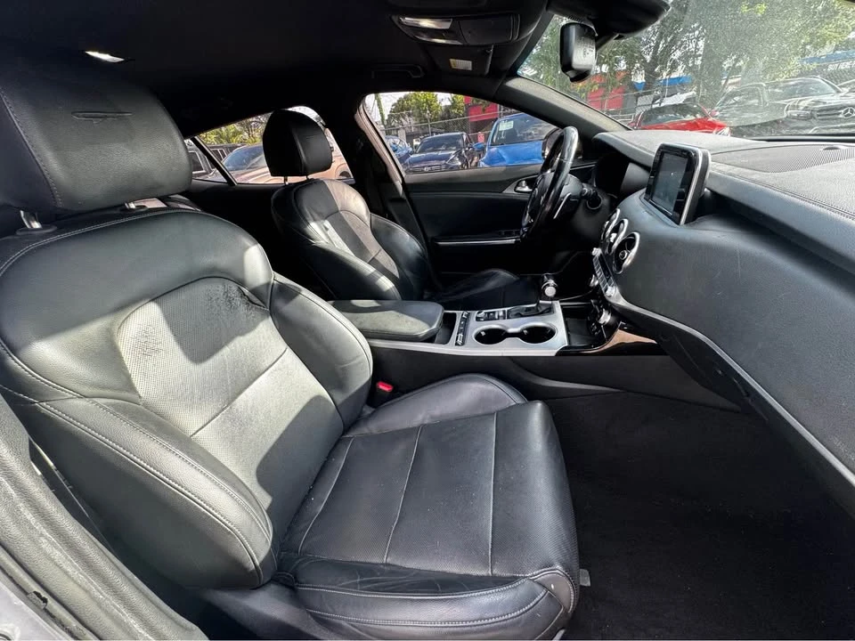 2021 Kia Stinger - Image 13 of 16