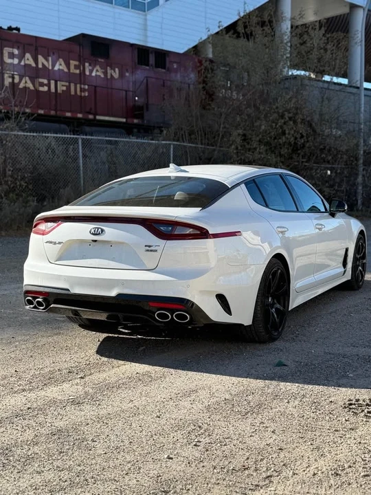 2021 Kia Stinger GT - Image 7 of 15
