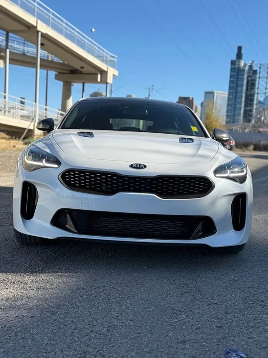 2021 Kia Stinger GT - Image 4 of 15