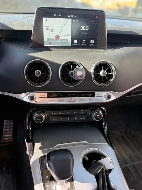 2021 Kia Stinger GT - Image 12 of 15