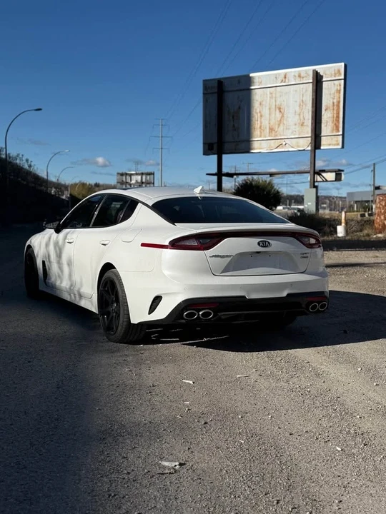 2021 Kia Stinger GT - Image 2 of 15