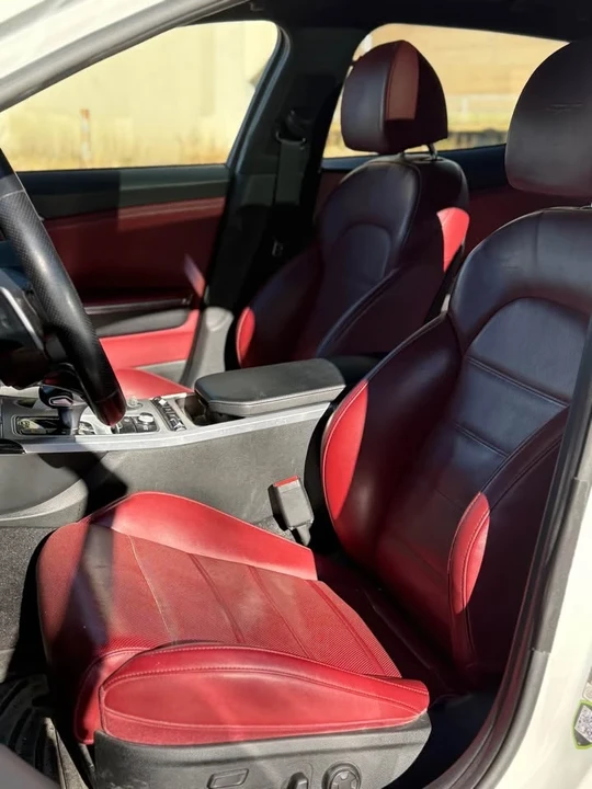 2021 Kia Stinger GT - Image 10 of 15