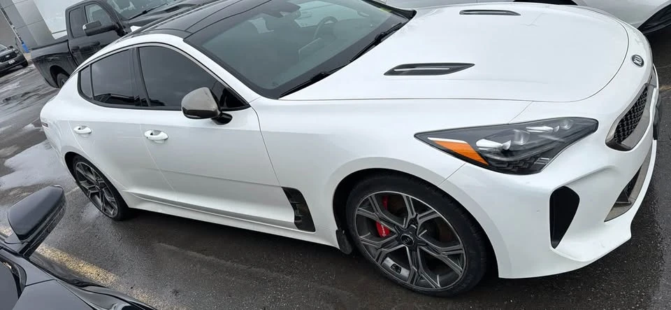 2021 Kia Stinger GT - Image 2 of 5