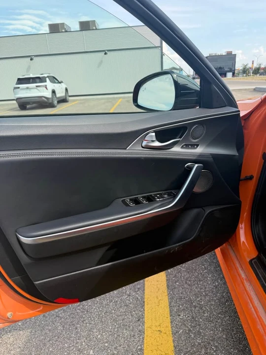2021 Kia Stinger GT - Image 9 of 13
