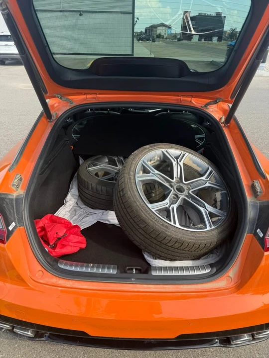 2021 Kia Stinger GT - Image 8 of 13