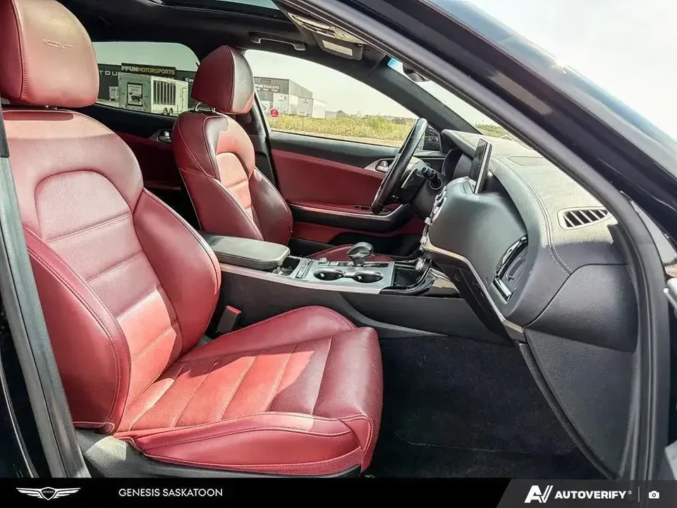 2021 Kia Stinger GT - Image 10 of 18