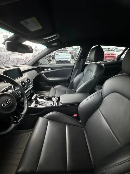 2021 Kia Stinger - Image 8 of 11
