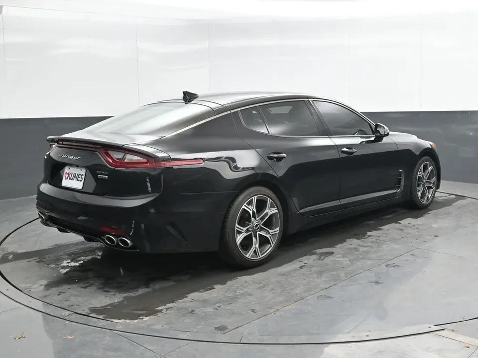 2021 Kia Stinger - Image 2 of 20