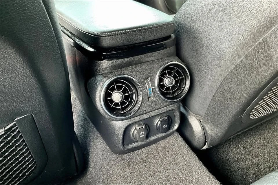 2021 Kia Stinger - Image 10 of 20