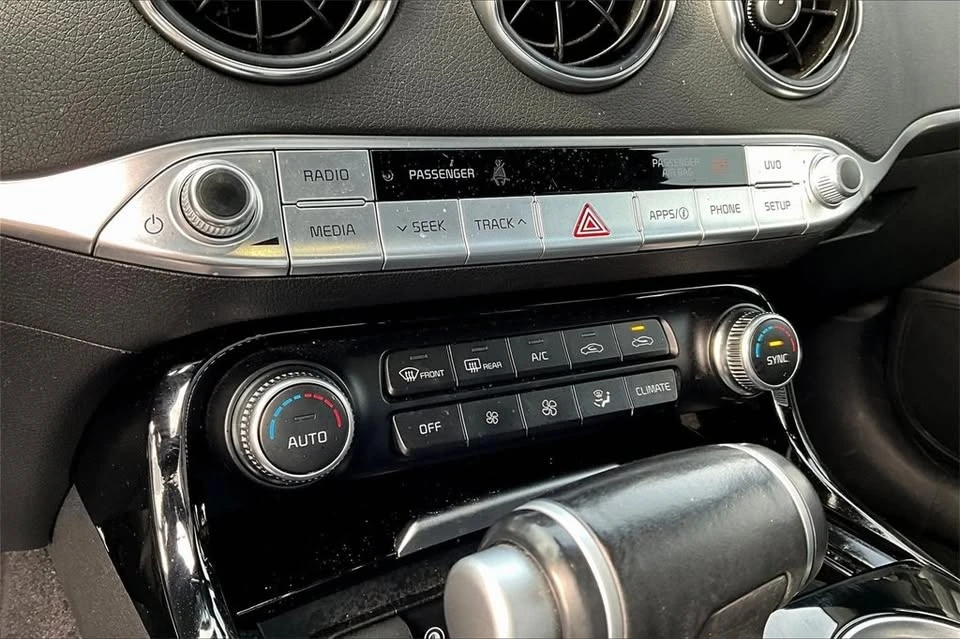 2021 Kia Stinger - Image 15 of 20