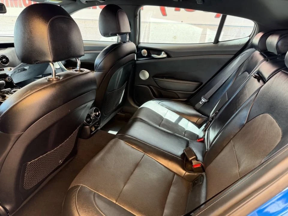2021 Kia Stinger - Image 10 of 12