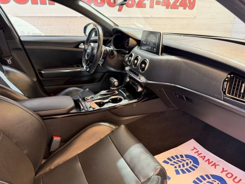 2021 Kia Stinger - Image 8 of 12