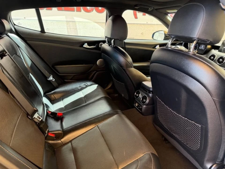 2021 Kia Stinger - Image 9 of 12