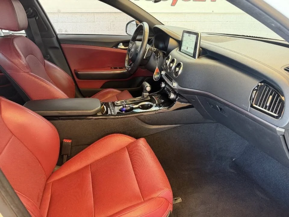 2021 Kia Stinger GT - Image 15 of 20