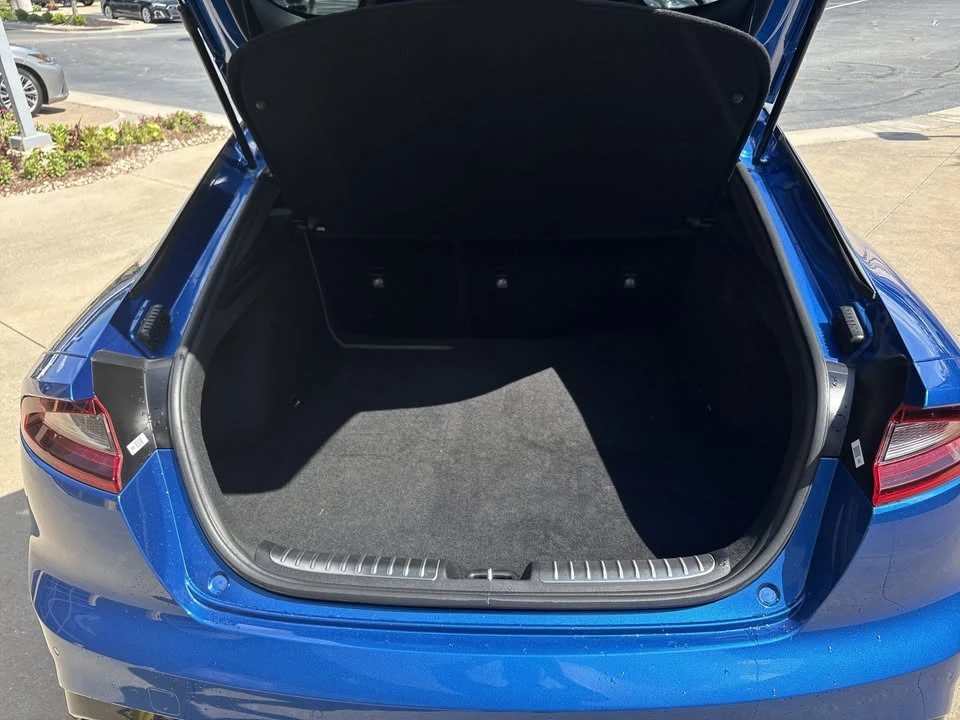 2021 Kia Stinger GT - Image 16 of 18