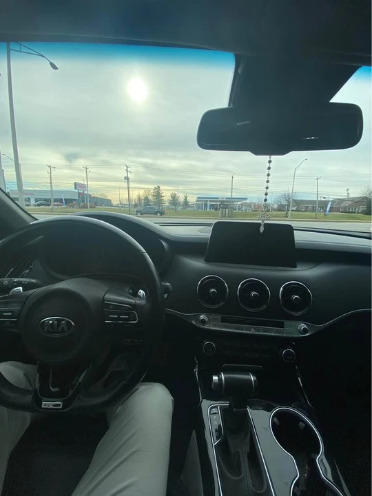 2021 Kia Stinger - Image 3 of 8
