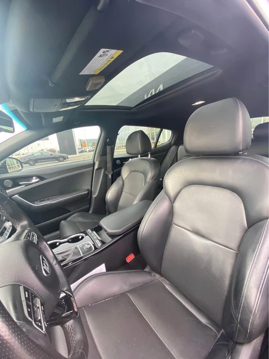 2021 Kia Stinger - Image 4 of 8