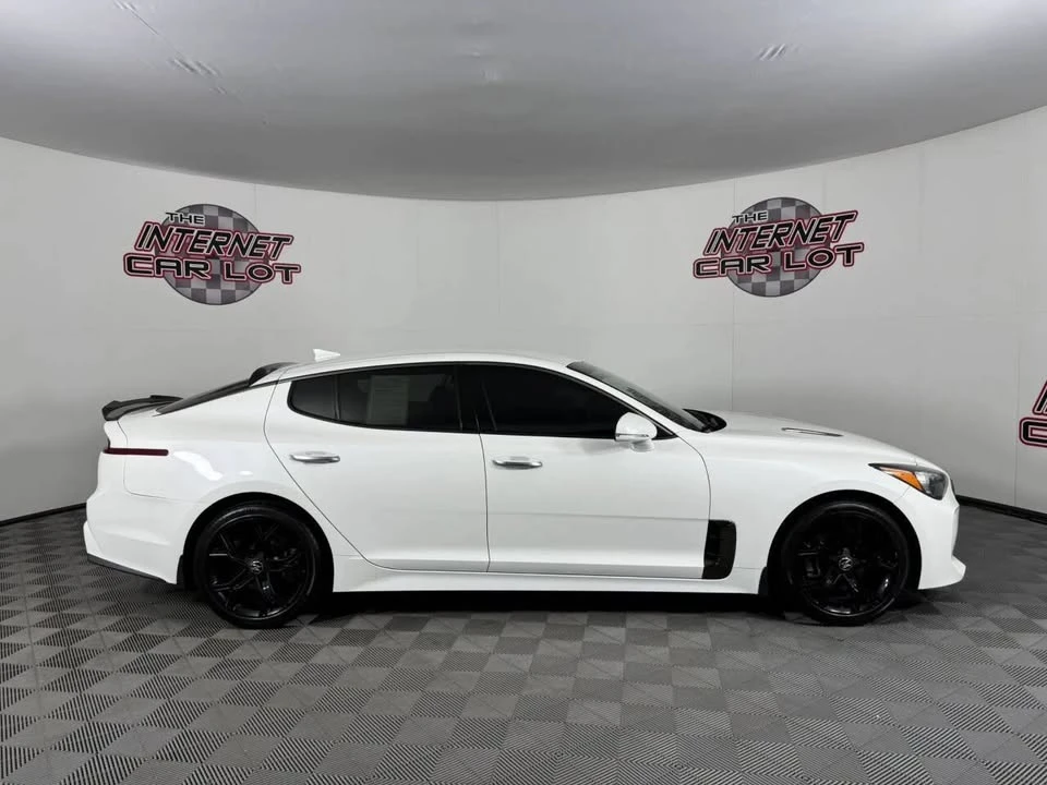 2021 Kia Stinger GT - Image 8 of 20