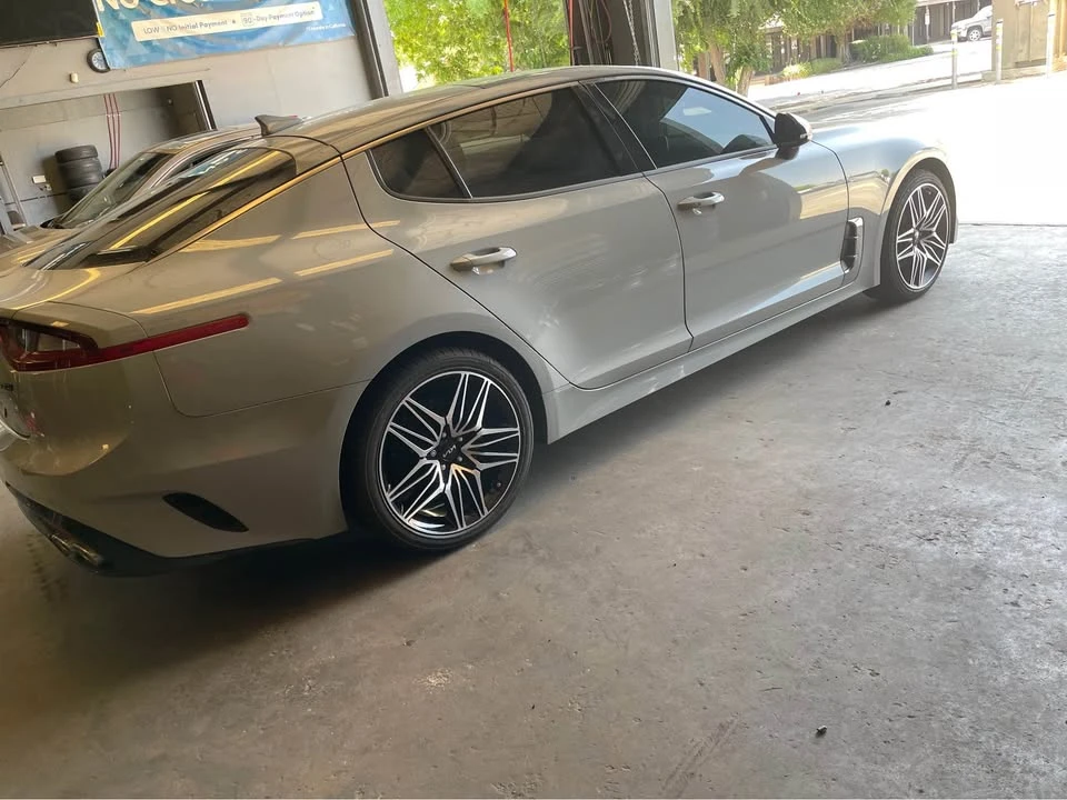 2021 Kia Stinger - Image 3 of 7