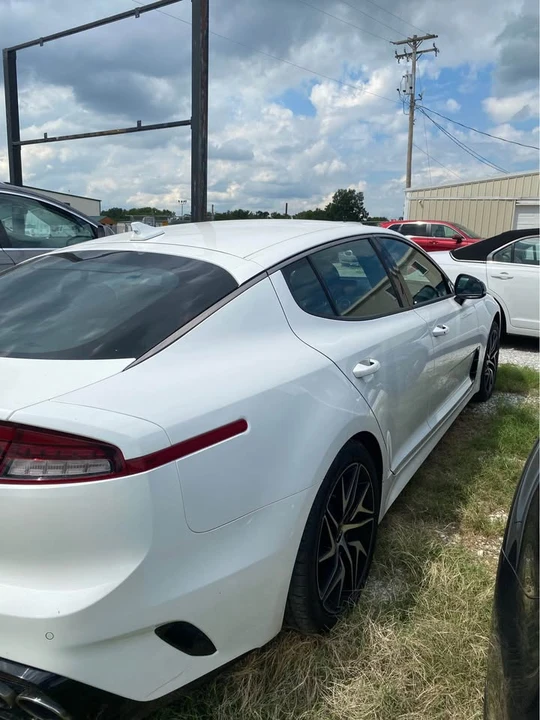 2021 Kia Stinger - Image 3 of 13