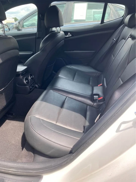 2021 Kia Stinger - Image 5 of 13