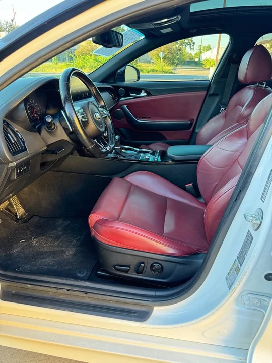 2021 Kia Stinger - Image 9 of 10