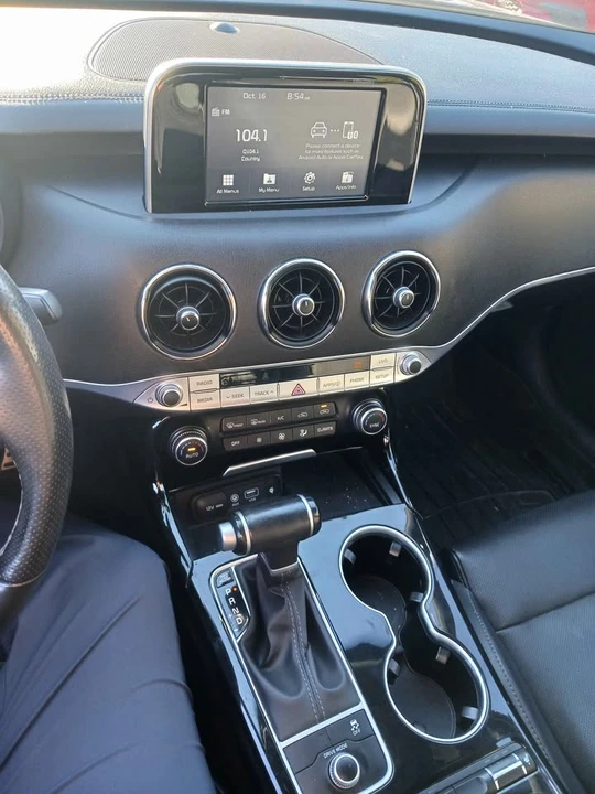 2021 Kia Stinger GT - Image 9 of 11