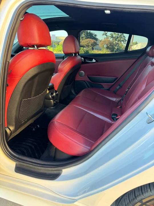 2021 Kia Stinger - Image 10 of 10