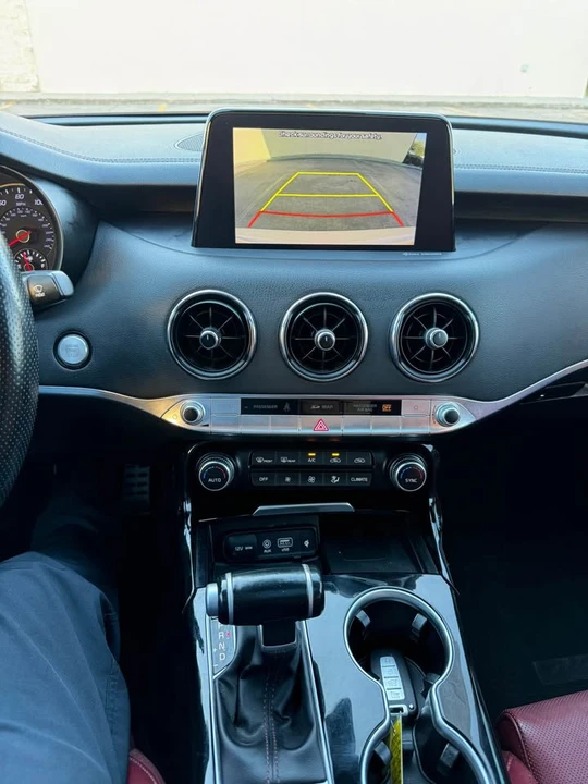 2021 Kia Stinger - Image 6 of 10