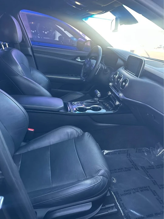 2021 Kia Stinger - Image 3 of 10