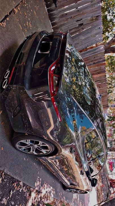 2021 Kia Stinger - Image 2 of 4