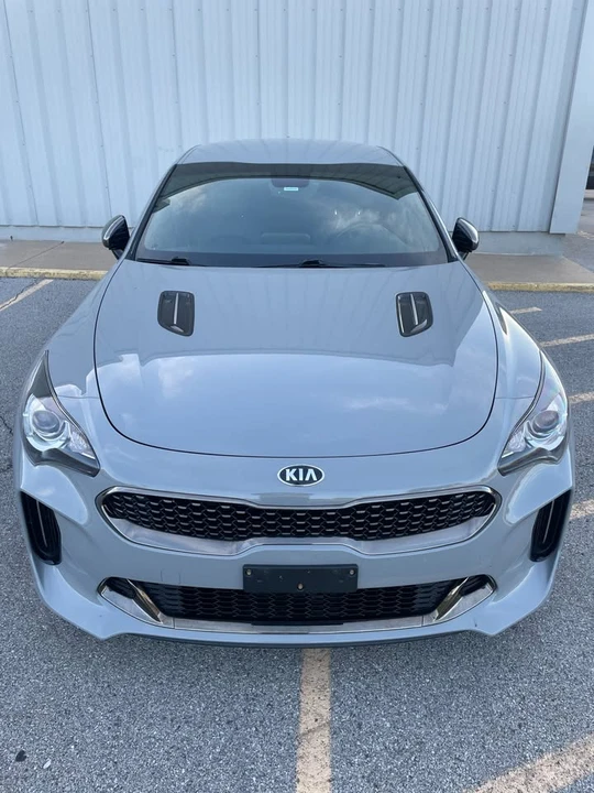 2021 Kia Stinger - Image 2 of 11