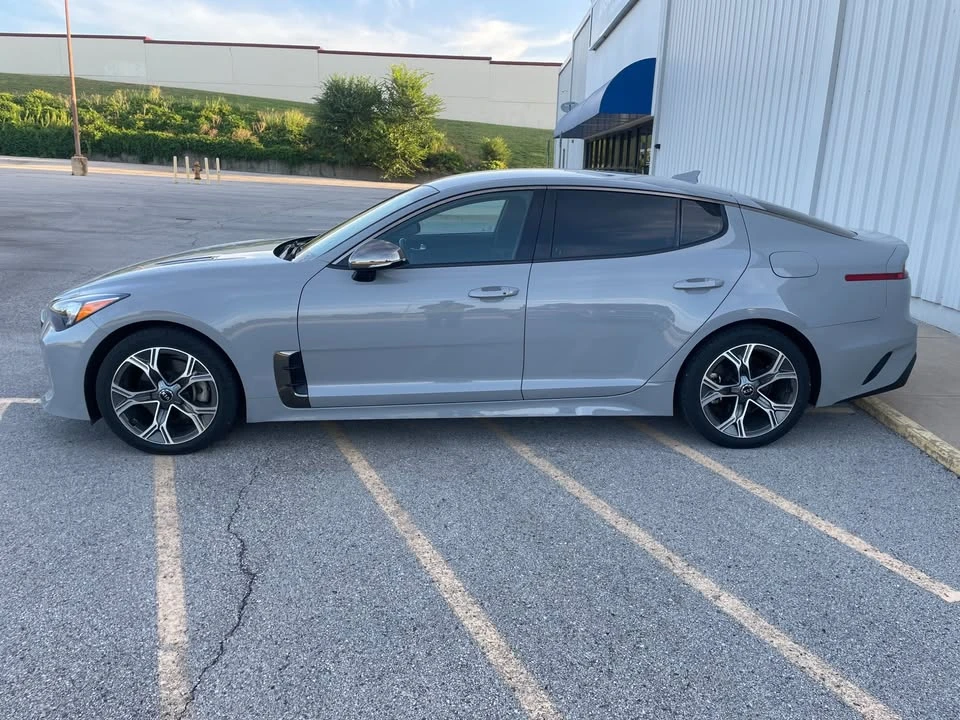 2021 Kia Stinger - Image 3 of 11