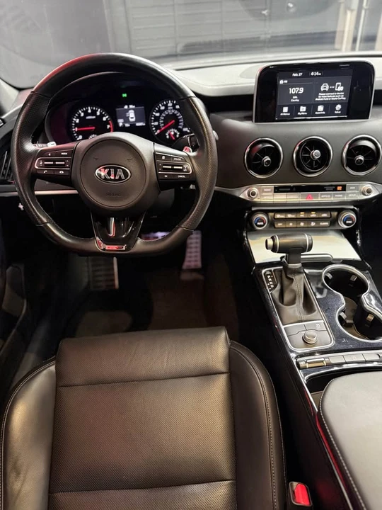 2021 Kia Stinger GT - Image 10 of 14