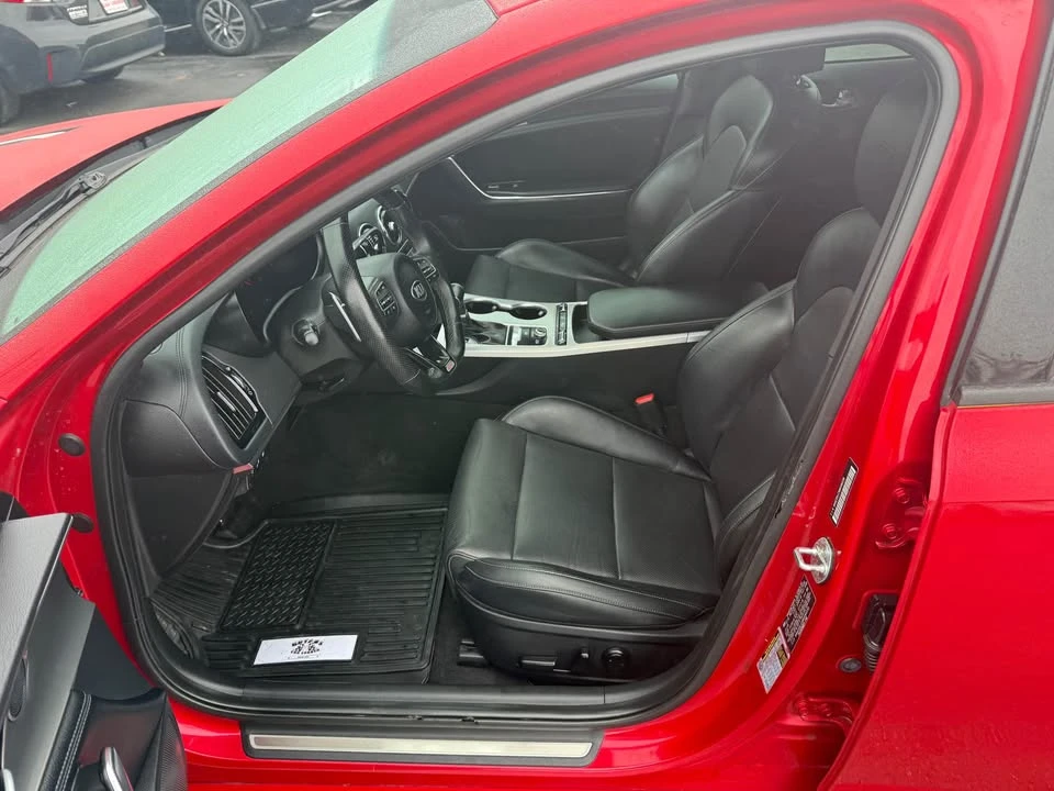 2021 Kia Stinger - Image 9 of 14
