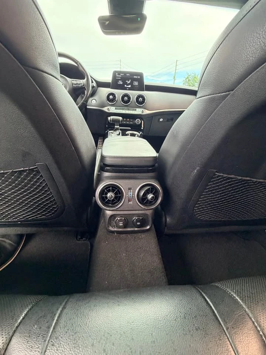 2021 Kia Stinger - Image 16 of 17