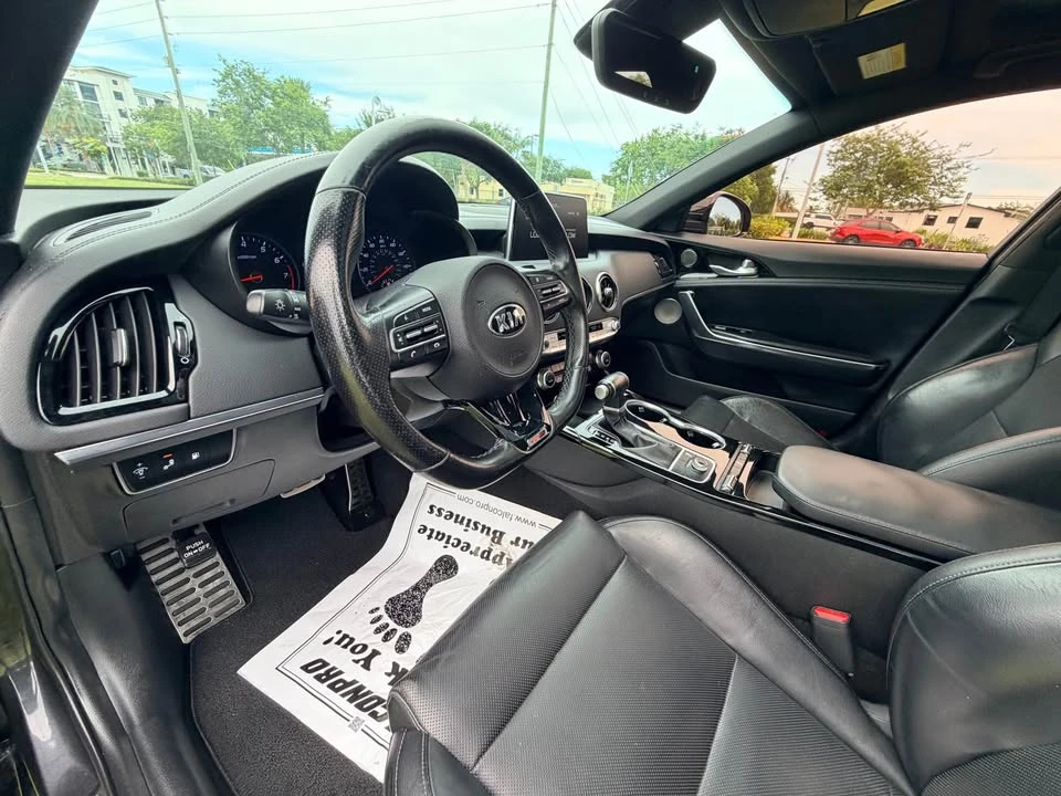 2021 Kia Stinger - Image 13 of 17