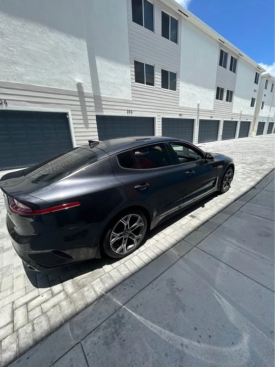 2021 Kia Stinger - Image 8 of 9