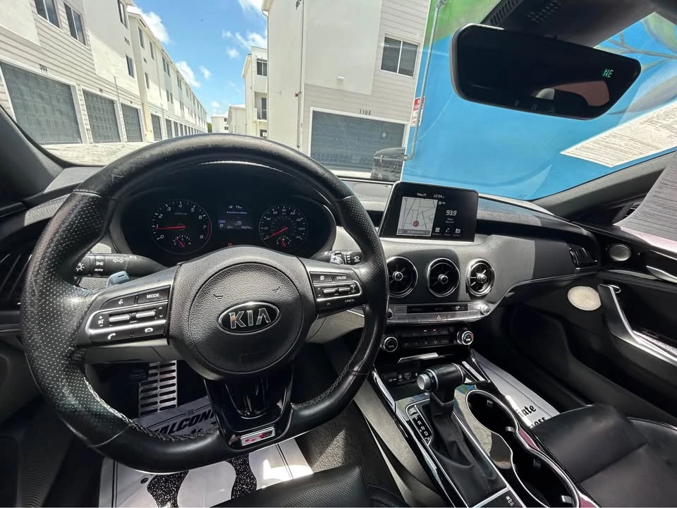 2021 Kia Stinger - Image 2 of 9