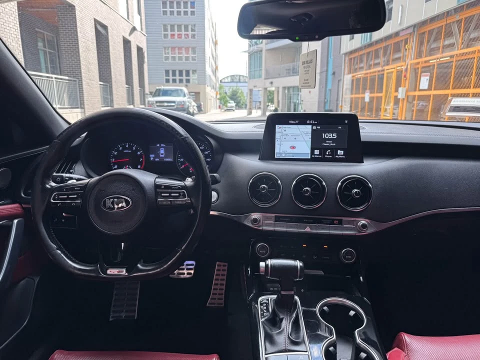 2021 Kia Stinger - Image 12 of 17