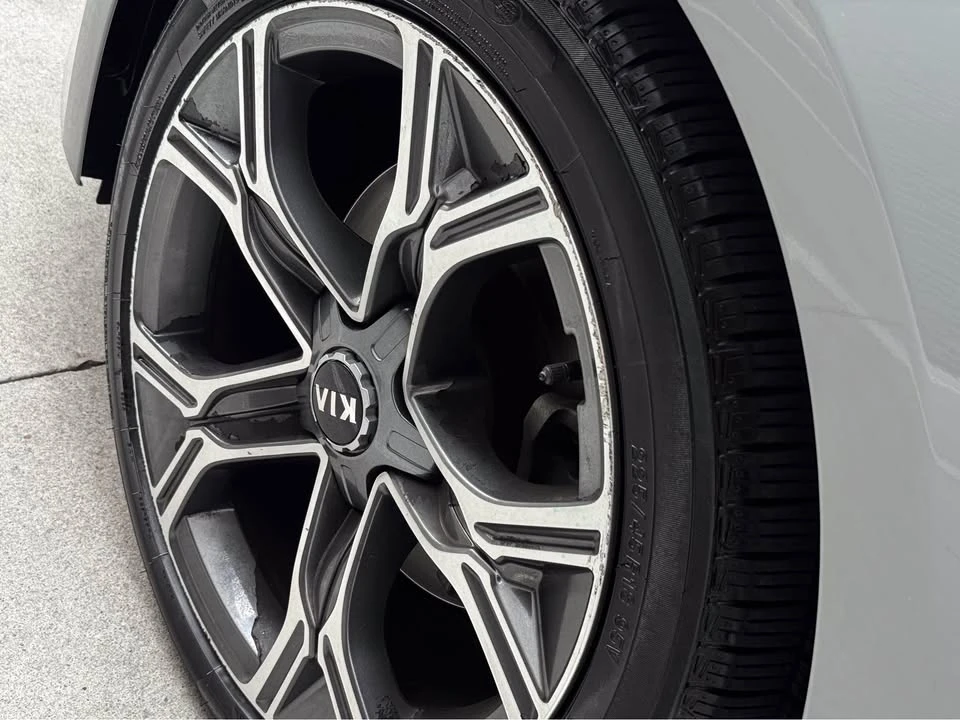 2021 Kia Stinger - Image 17 of 17