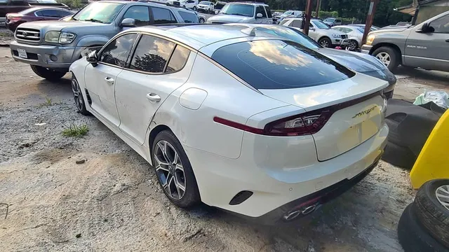 2021 Kia Stinger GT-Line Sedan 4D