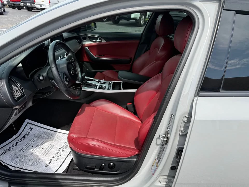 2021 Kia Stinger GT - Image 10 of 16