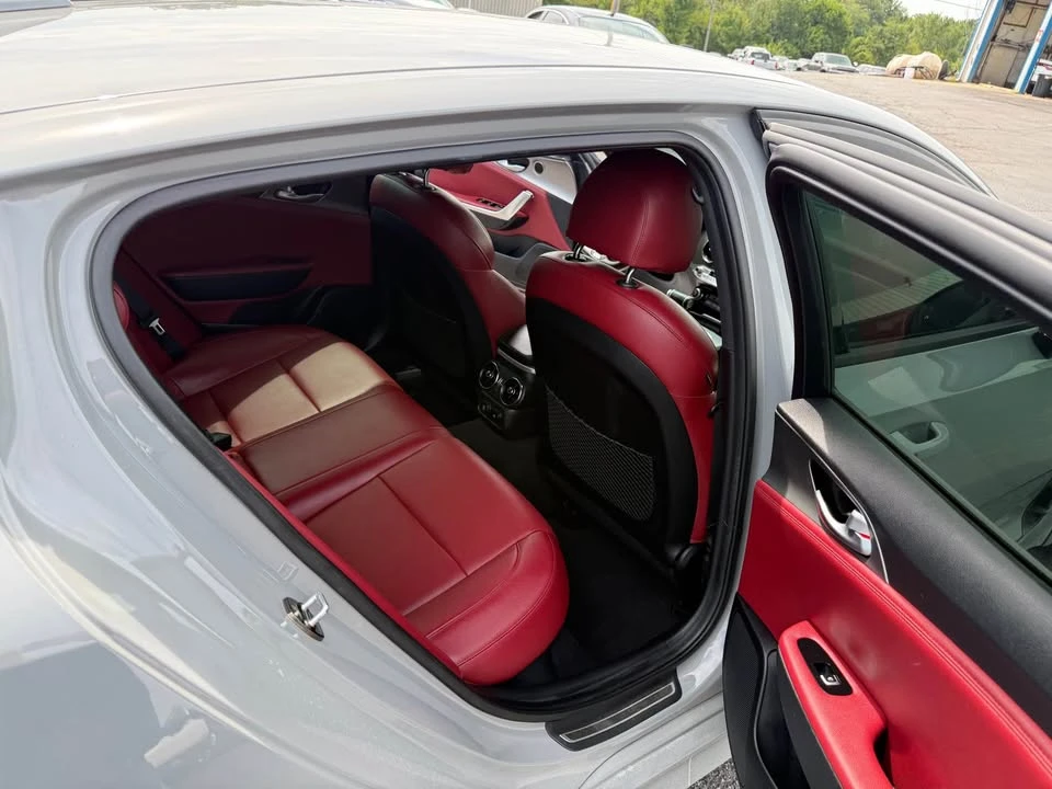 2021 Kia Stinger GT - Image 15 of 16