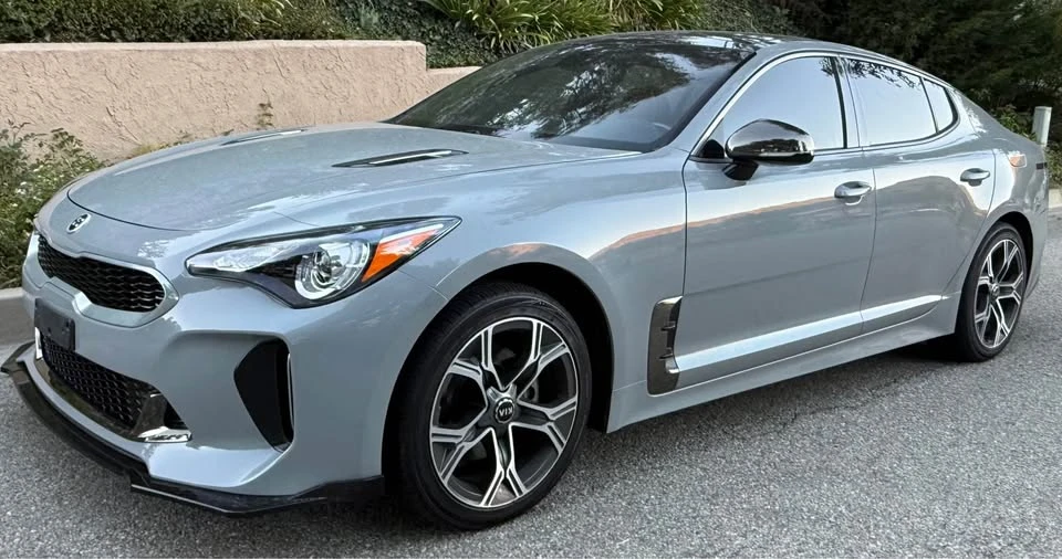 2021 Kia Stinger - Image 2 of 9