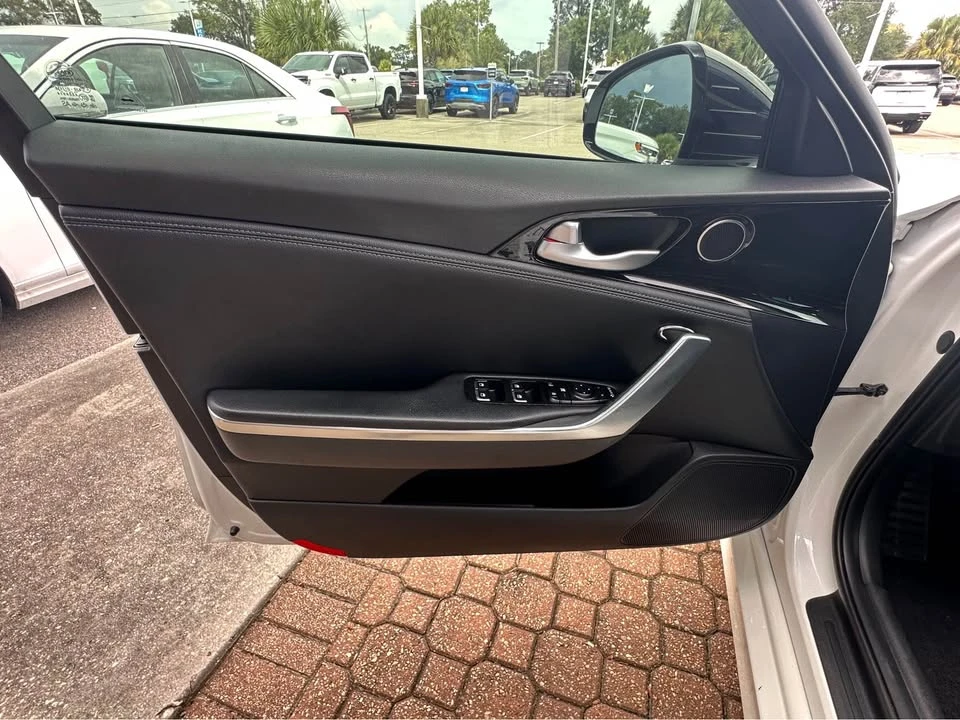 2021 Kia Stinger - Image 8 of 15