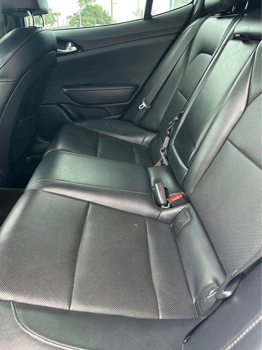 2021 Kia Stinger - Image 10 of 15